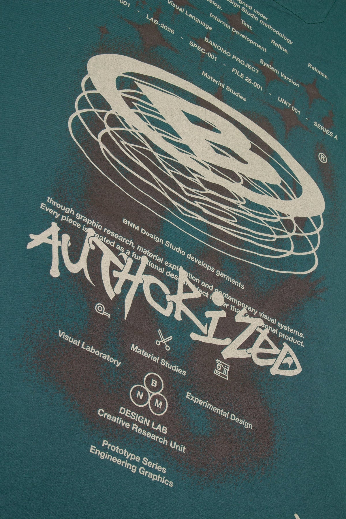 Camiseta Slim C1 Authorized - modelo/detalle