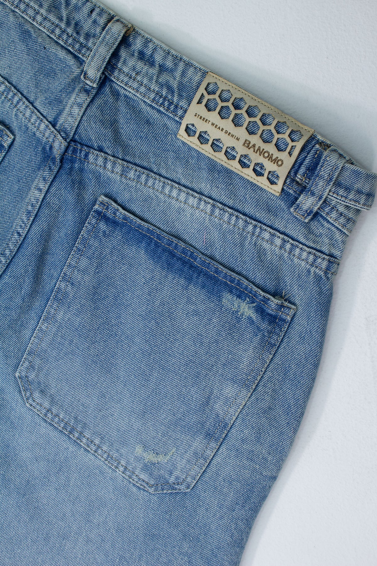 Jeans Baggy Correas Azul Frost - modelo