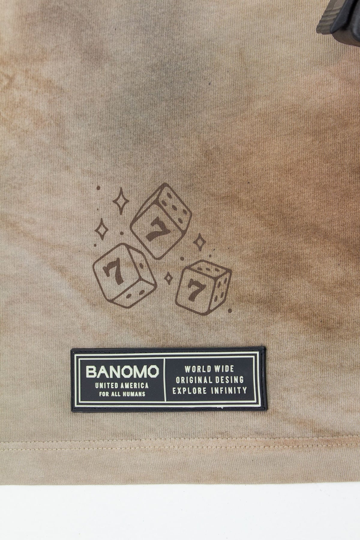 color:beige | Camiseta Dama Boxy A.W. detalle